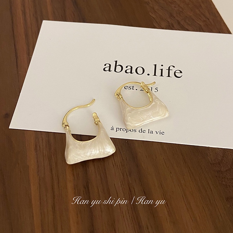 Khuyên Tai Màu Trắng Hình Túi Hình Học Ba Chiều Nhẹ Nhàng Mùa Hè 2023 Cho Nữ