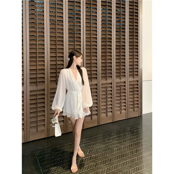 Đầm chiffon Tay Dài Màu Trắng Phối Bèo Xinh Xắn Thời Trang Dành Cho Nữ