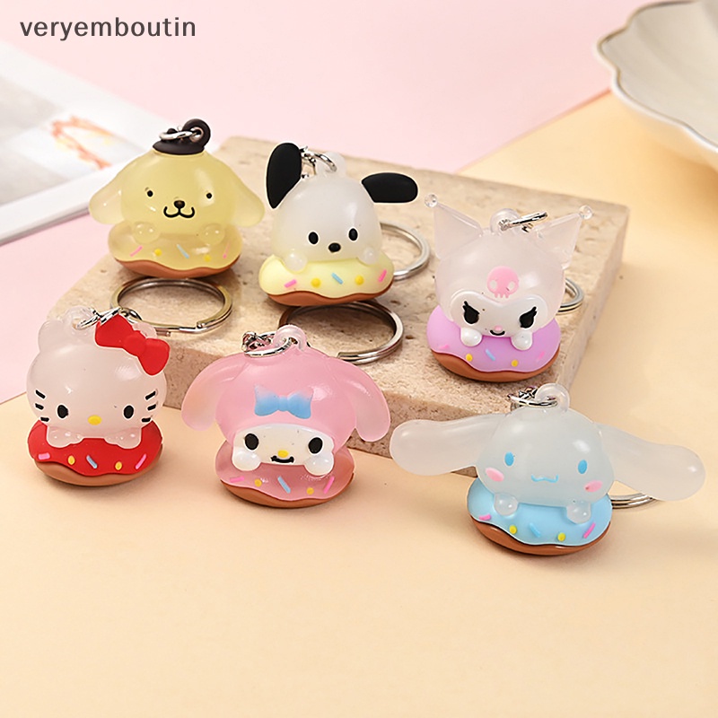 Móc Khóa Xe Hơi Hình Búp Bê Mèo Sanrio Cinnamoroll Bằng Cao Su Mềm