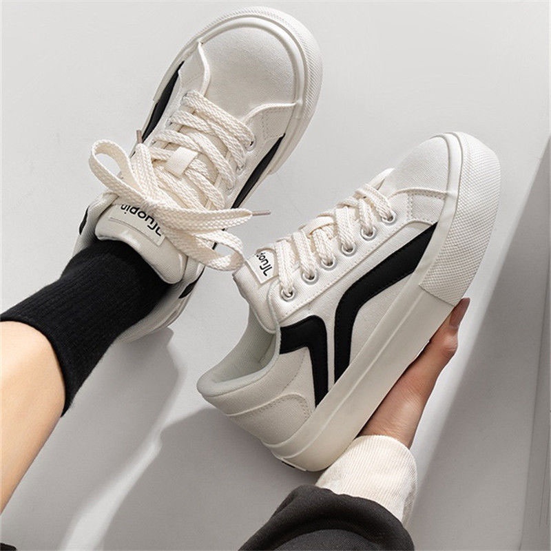 GUDETU  Giày Thể Thao Vải Bạt Thời Trang Hàn Cho Nữ Giày Thể Thao Cổ Thấp Màu Đen Thời Trang Mùa Xuân Xu Hướng đường phố bắn trúng mỗi đôi giày Sneaker sinh viên.