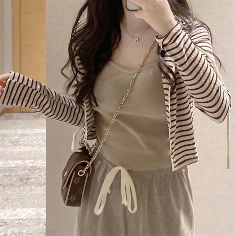 Set Áo Khoác Có Nón + Quần Dài Ống Rộng Thời Trang Thu Đông Cho Nữ