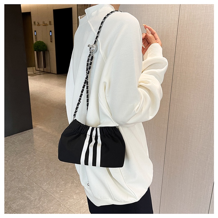 Túi xách đeo vai CHAIKA KILTER bằng nylon màu trơn xu hướng cổ điển đáng yêu thời trang phong cách mới cá tính cho nữ