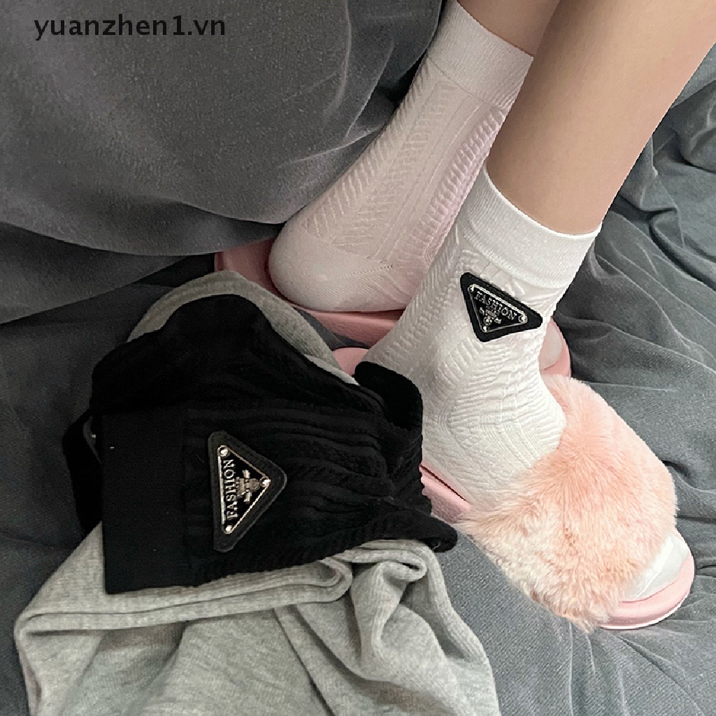 1 Đôi Tất Giữ Ấm Thêu Chữ Thời Trang