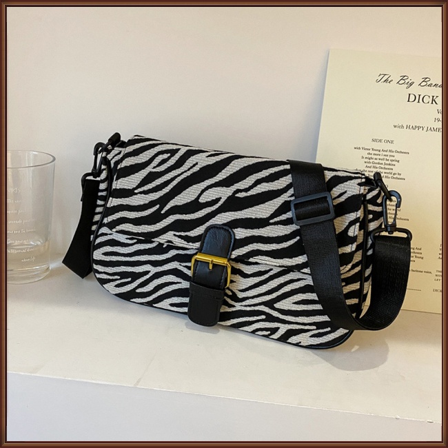 Túi Đeo Vai Đa Năng Có Khóa Kéo In Họa Tiết Kẻ Sọc Thời Trang Cho Nữ