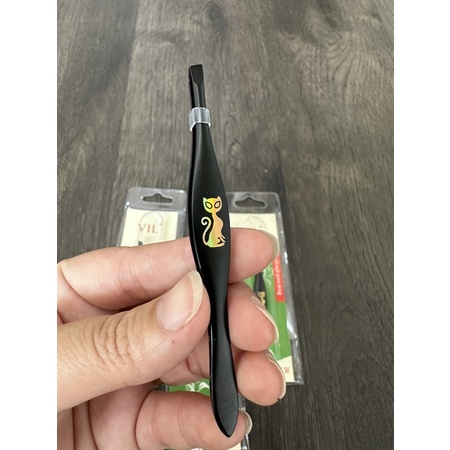 Nhíp đen hình con mèo - dụng cụ makeup