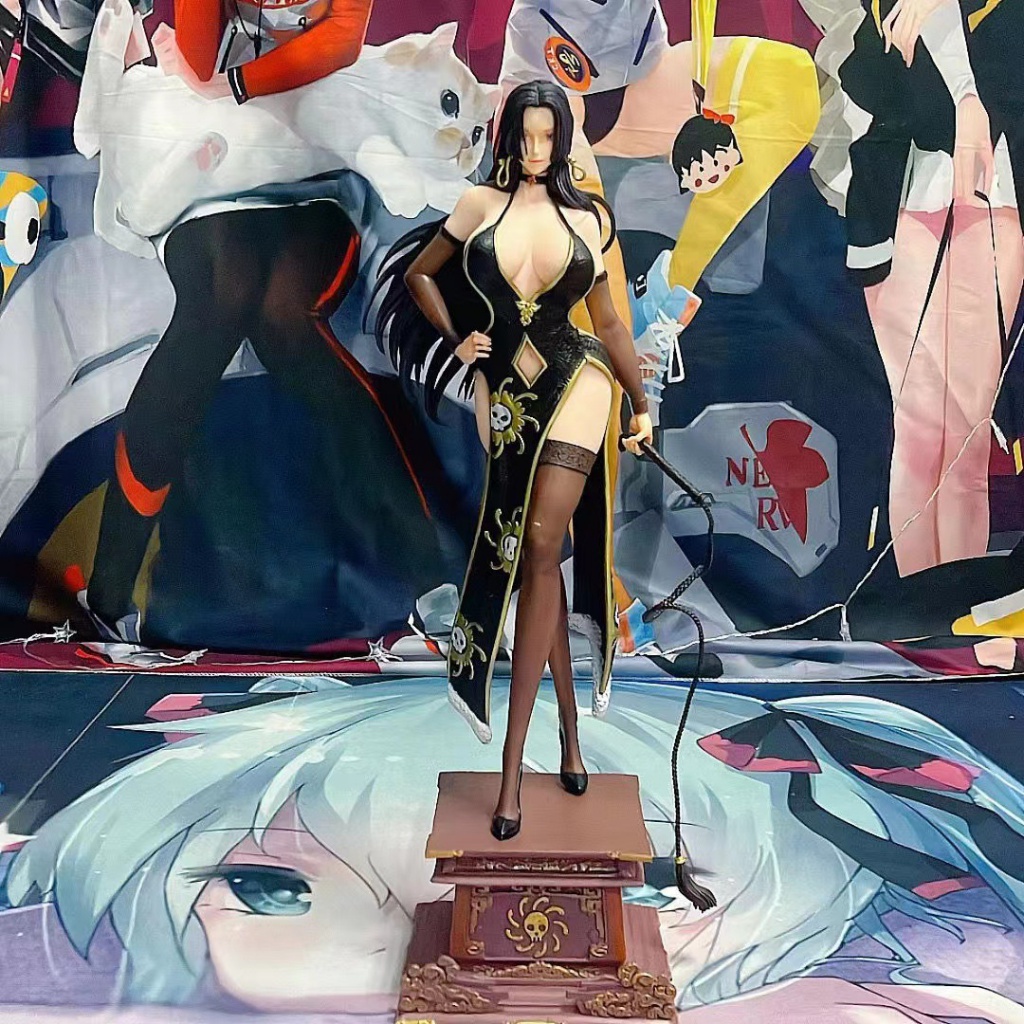 Mô Hình Nhân Vật Hancock Trong Phim Hoạt Hình One Piece