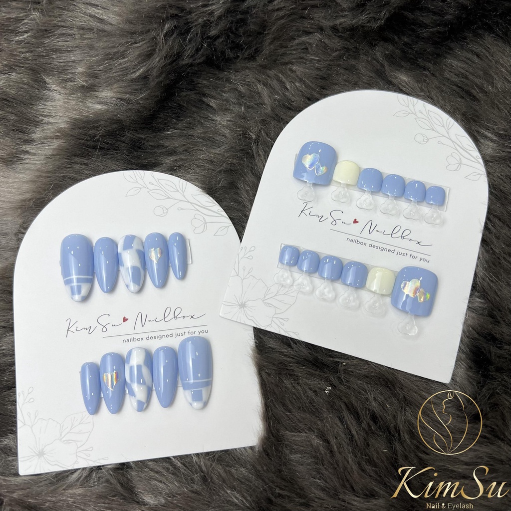 Móng úp thiết kế màu xanh pastel trái tim