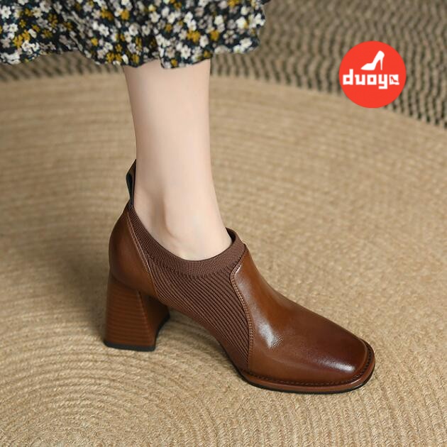 Duoya Giày Da Cao Gót Dệt Kim Màu Nâu Miệng Sâu Nhỏ Phong Cách Anh Quốc Cho Nữ