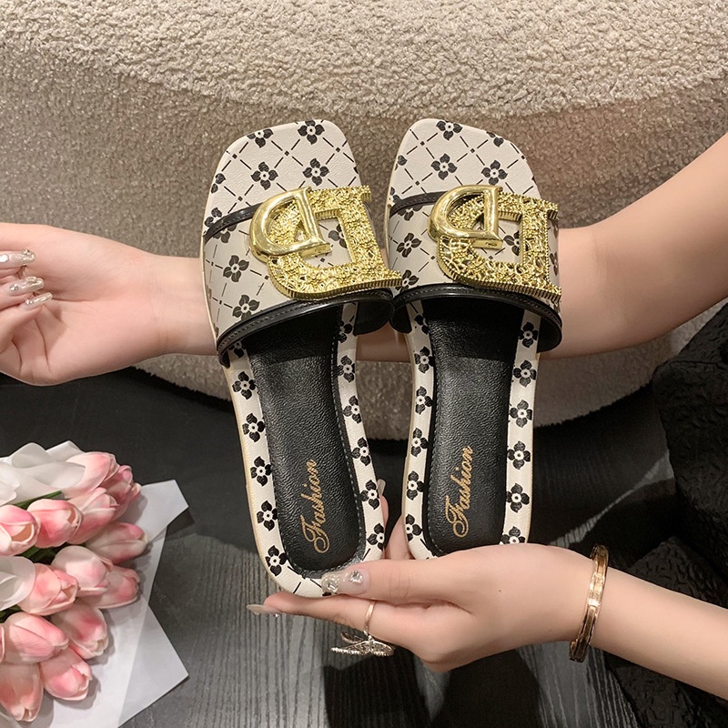 Dép Sandal Đế Mềm Dày Thời Trang Mùa Hè 2023 Phong Cách Mới Cho Nữ