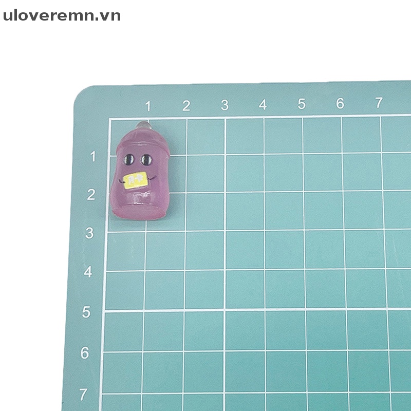 Set 2 Mô Hình Xe Hơi Hạt Đậu Đỏ Mini Bằng Nhựa Resin Màu Dạ Quang Trang Trí Tiểu Cảnh