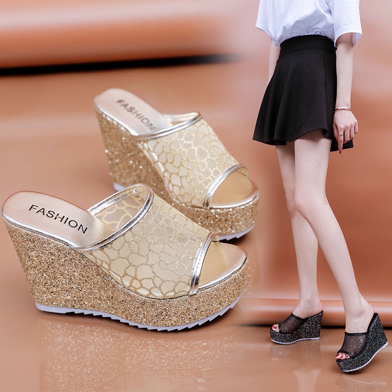 Hàng Mới Về Bán Chạy ~ Dép Sandal Đế Xuồng Dày Hở Mũi Đính Kim Sa Phong Cách Mới Cho Nữ