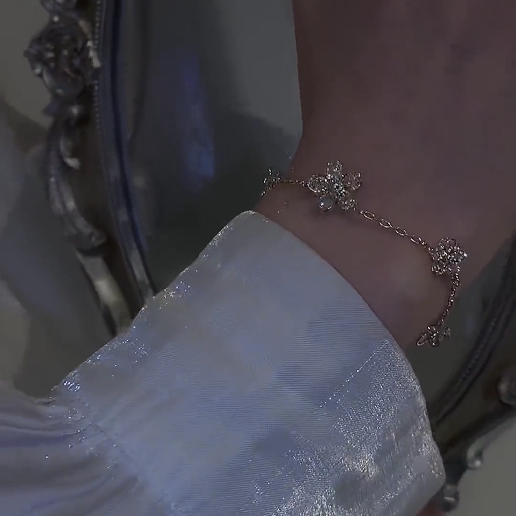 Vòng Tay Đính Đá Zircon Hình Hoa Thời Trang