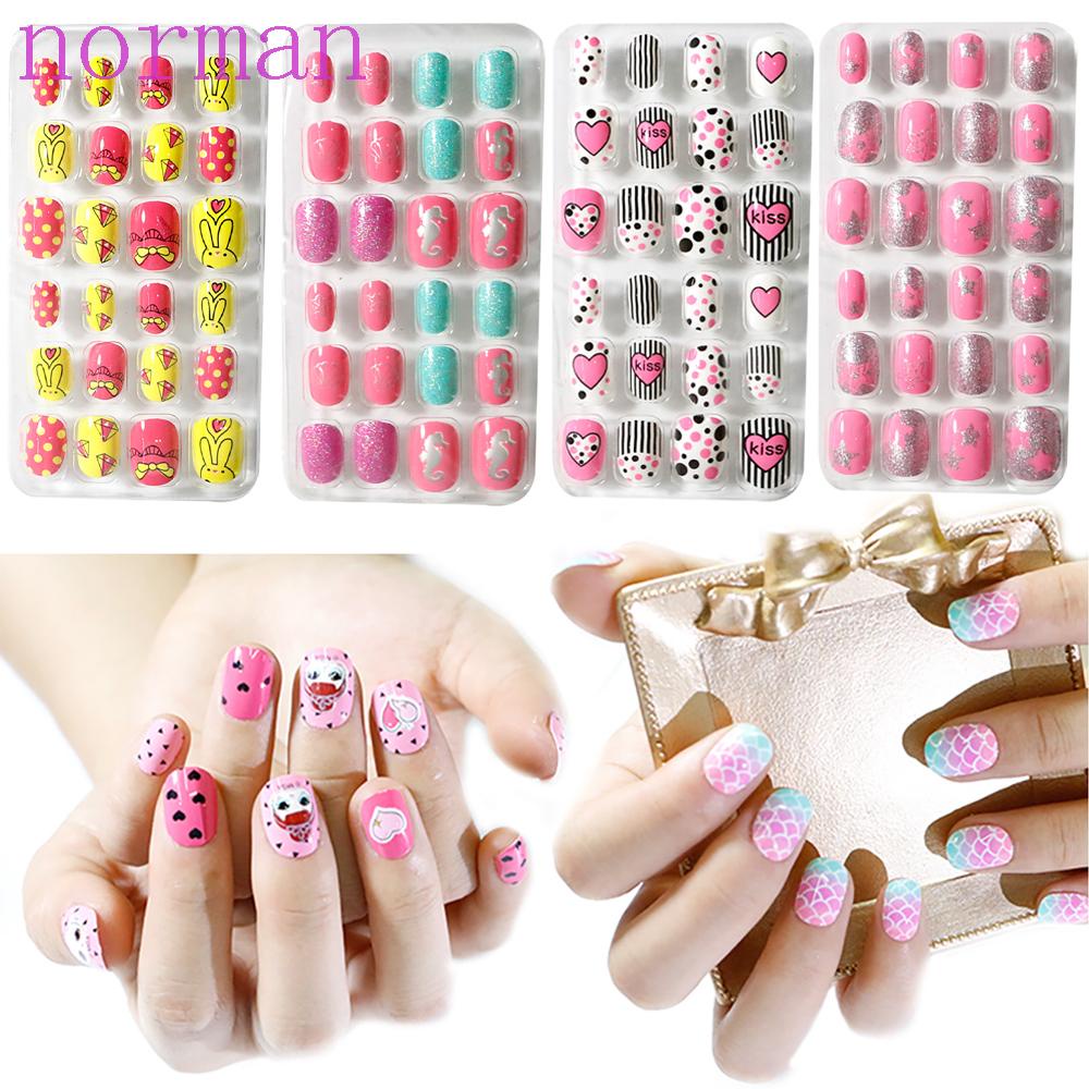 Móng Tay Giả Tự Dính Màu Kẹo Ngọt Họa Tiết Hoạt Hình Dễ Thương