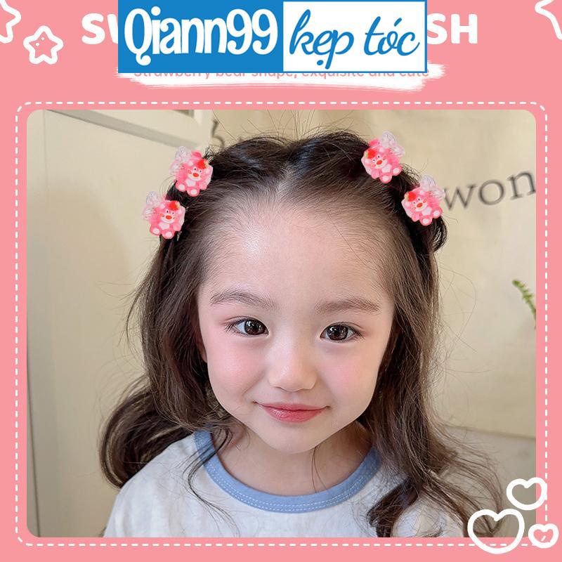 Kẹp tóc càng cua gắn sticker gấu dâu lotso đẹp hottrend có 3 răng / 5 răng càng cua xinh xắn