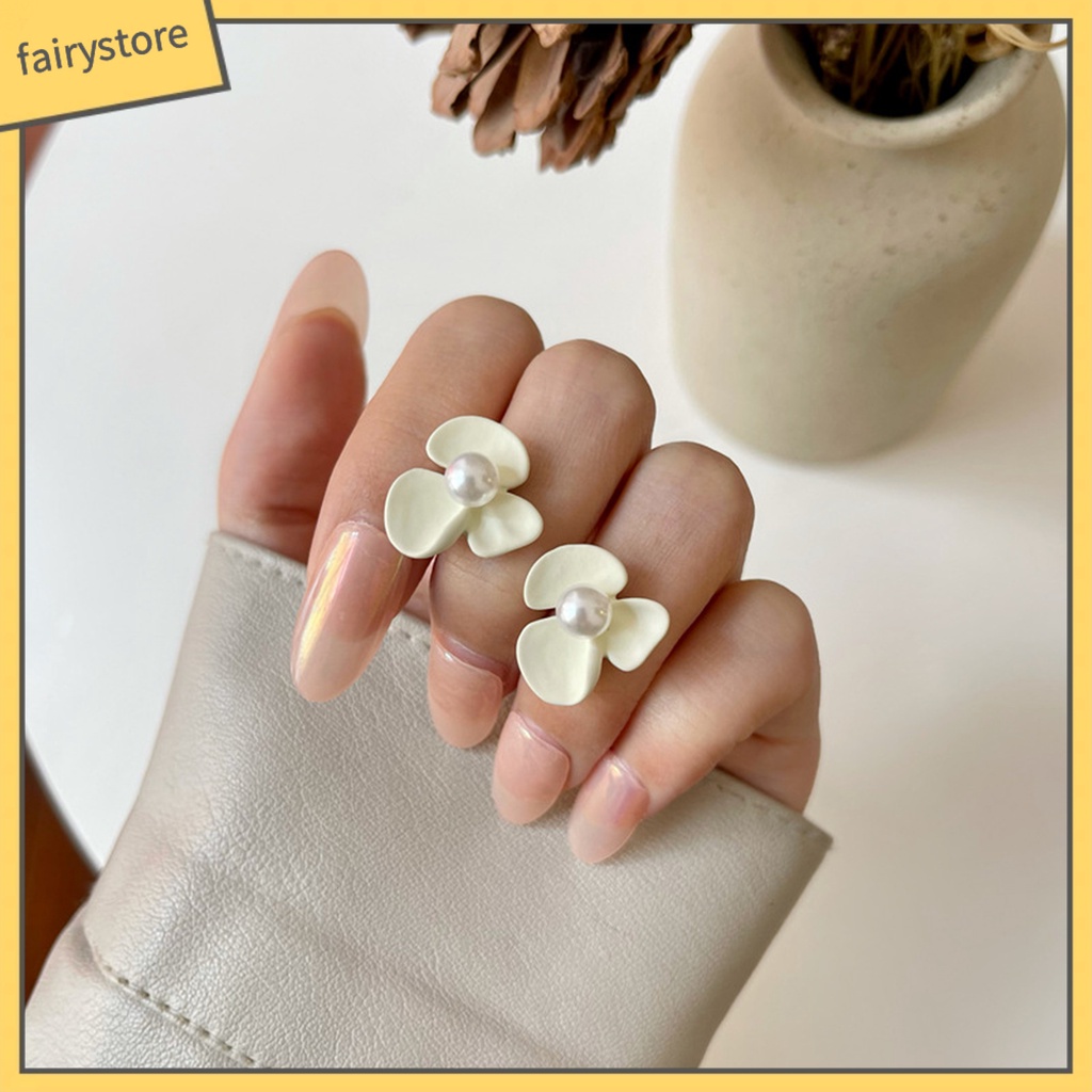 1 Đôi Khuyên Tai Hình Hoa Đính Ngọc Trai Nhân Tạo Phong Cách Vintage