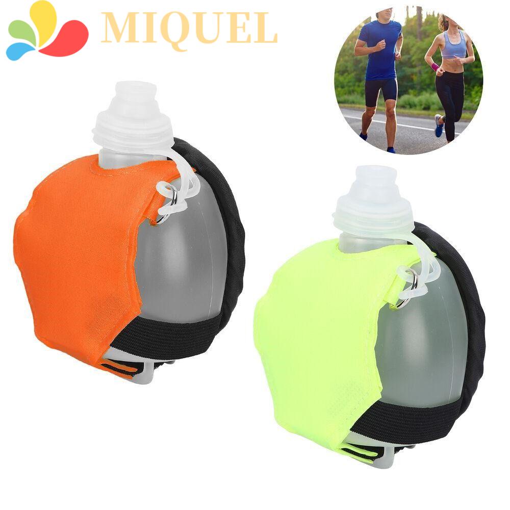 Giá Đỡ Bình Nước Mini Đeo Cổ Tay Tiện Dụng Khi Chạy Marathon