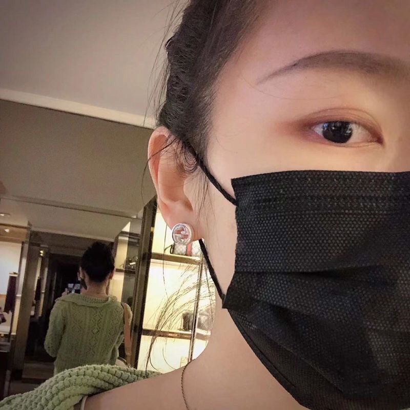 Bông Tai Gucci Bằng Thép Titan Chống Thấm Nước Không Gỉ Hình Logo GG Thời Trang Cho Nữ