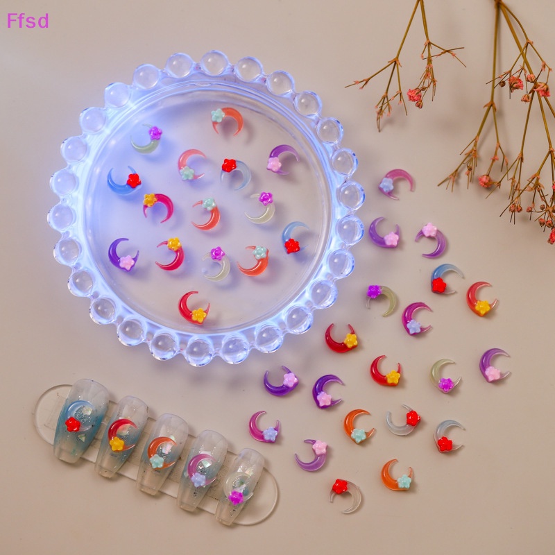 Bộ 50 Phụ Kiện Đá 3D Trang Trí Móng Tay Dạ Quang UV Màu Sắc Nổi Bật