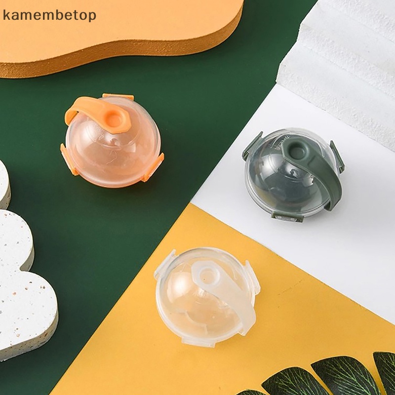 Khuôn Làm Đá Hình Tròn Dùng Uống Cocktail Vodka