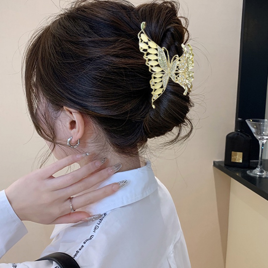 Kẹp Tóc Hình Bướm Đính Đá Và Ngọc Trai Thanh Lịch