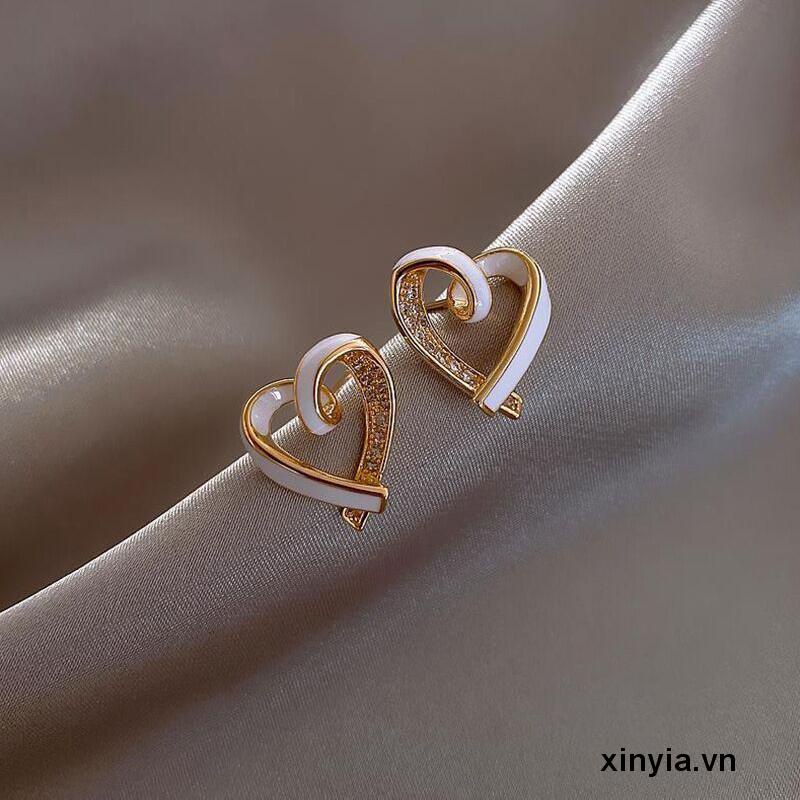 Bông tai thanh lịch S925 Silver Stitch Bông tai hình trái tim cao cấp Bông tai tinh tế