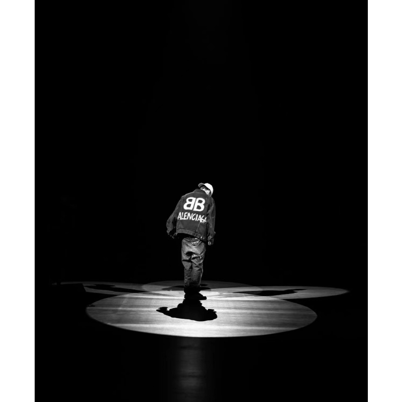 ❤️❤️Hàng Có Sẵn!❤️❤️ Áo Khoác Jean Balenciaga Thời Trang Cá Tính Cho Nam Nữ