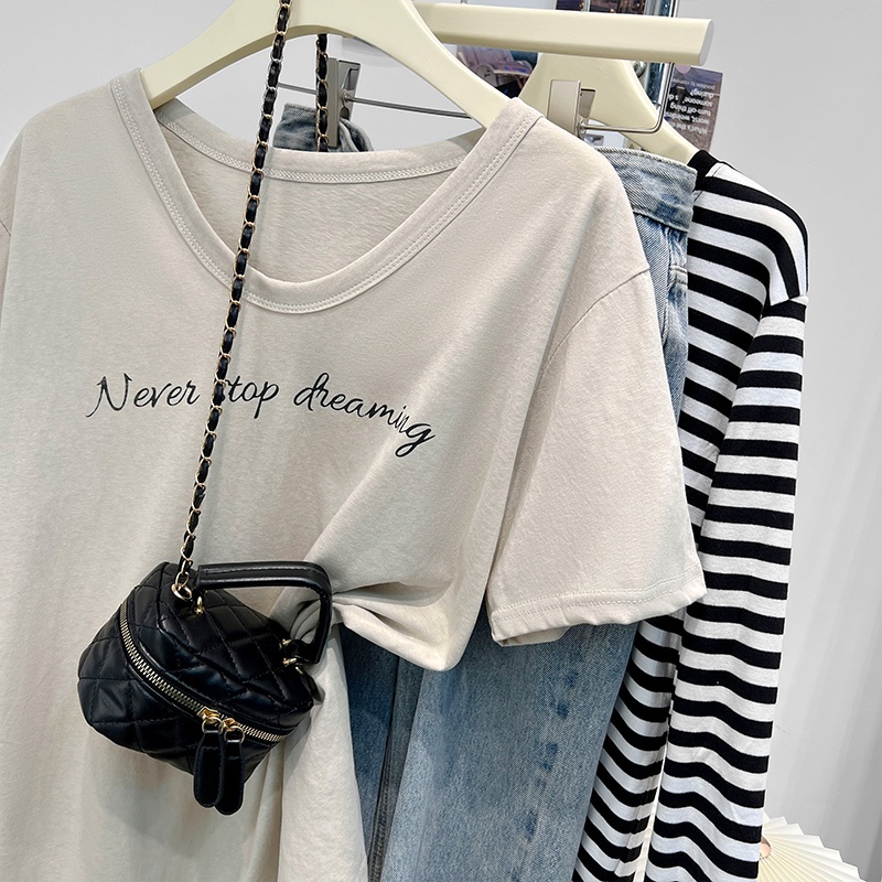 Áo Thun Nữ Ngắn Tay Cổ Chữ V in Chữ Thời Trang