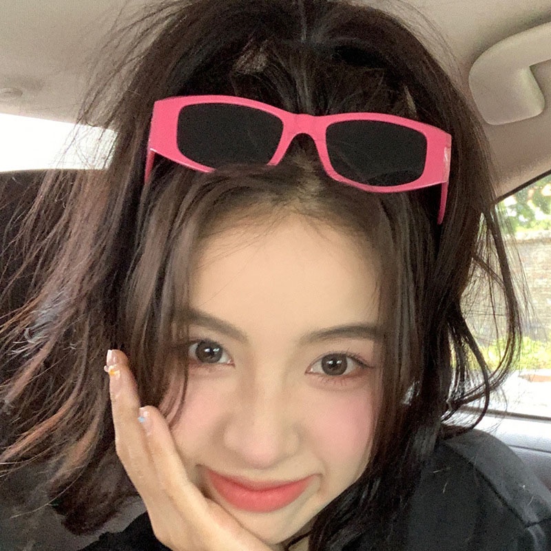 Candy color letter kính râm của phụ nữ châu âu và mỹ kính nam punk ngoài trời che nắng cho bé trai kính râm