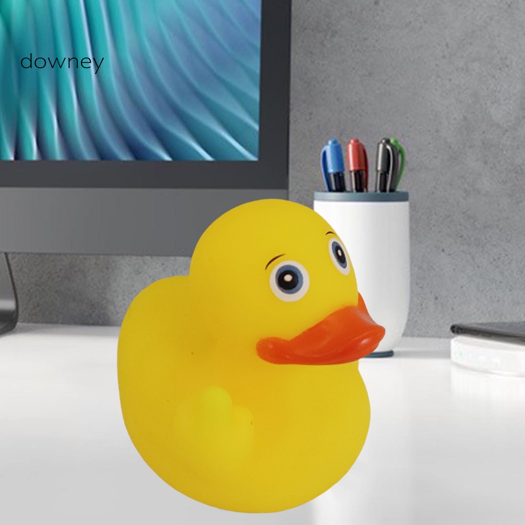 Chú Vịt Con Đáng Yêu Trang Trí Xe Hơi