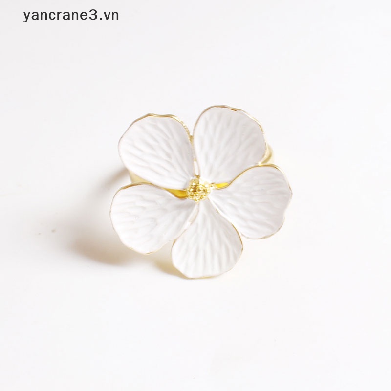 {YAN3} Khăn Ăn 5 Bông Hoa May Mắn Có Vòng Nhẫn yancrane3.vn}