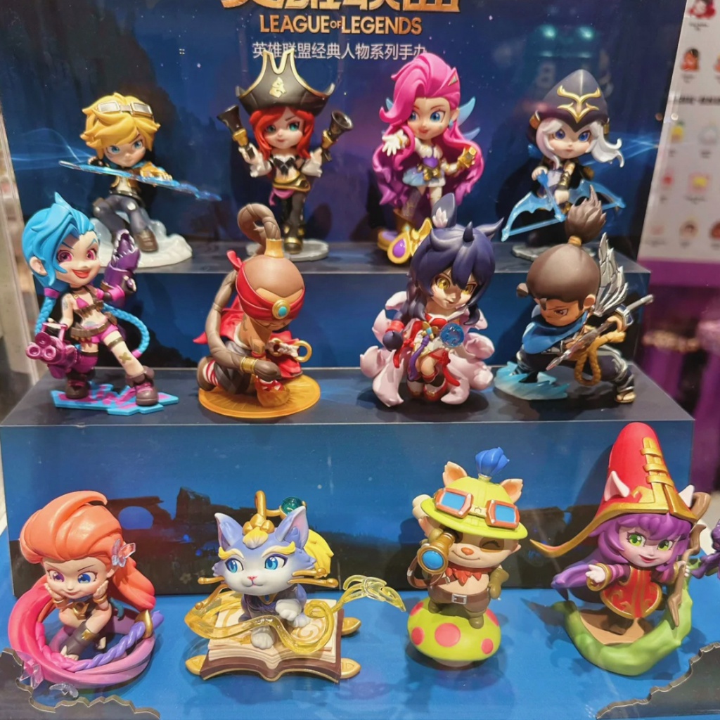 Đồ trang trí Búp Bê Nhân Vật Trong Game Liên Minh Huyền Thoại