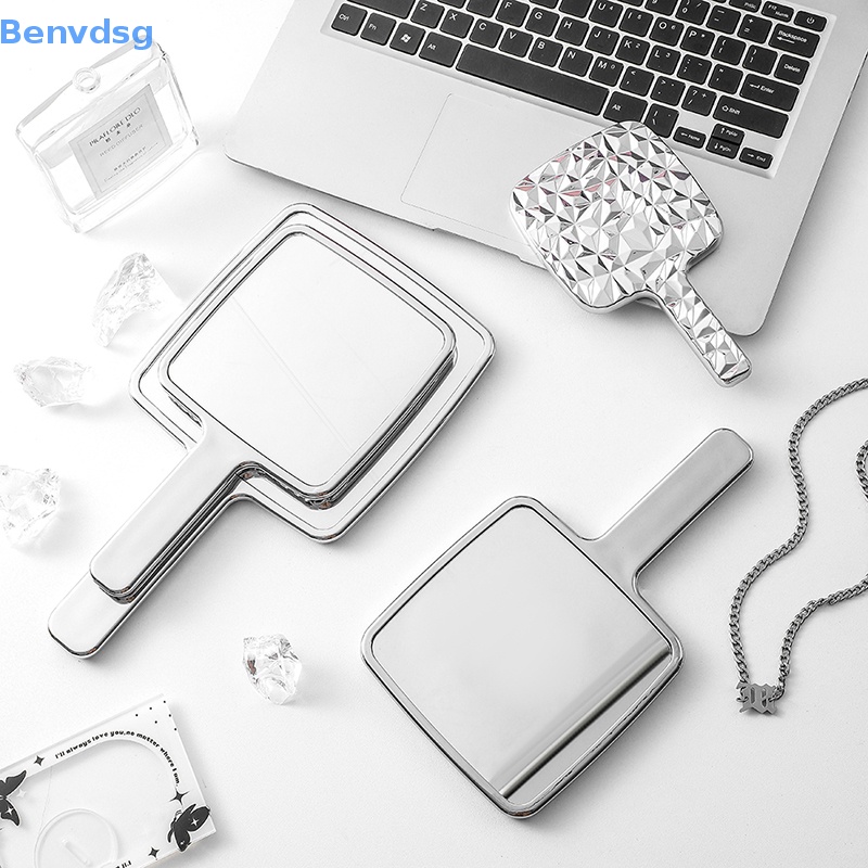 1 Gương Trang Điểm Cầm Tay Hình Vuông Cỡ Lớn Dành Cho Nữ