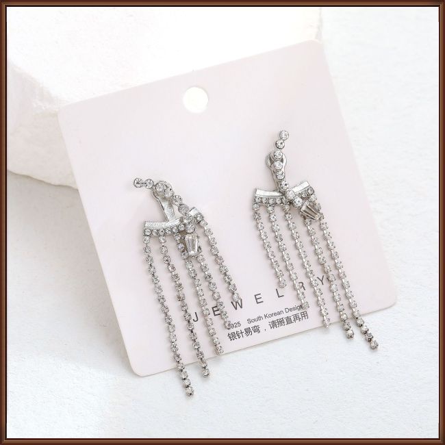 Khuyên Tai Tua Rua Đính Đá Thời Trang Sang Trọng Cho Nữ