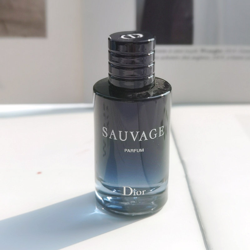 Nước Hoa Dior Wilderness Mẫu Thử Ánh Sáng Lâu Phai Cho Nam 10ml               Dior Wilderness Men's Perfume Lasting Light Fragrance Sample 10ml