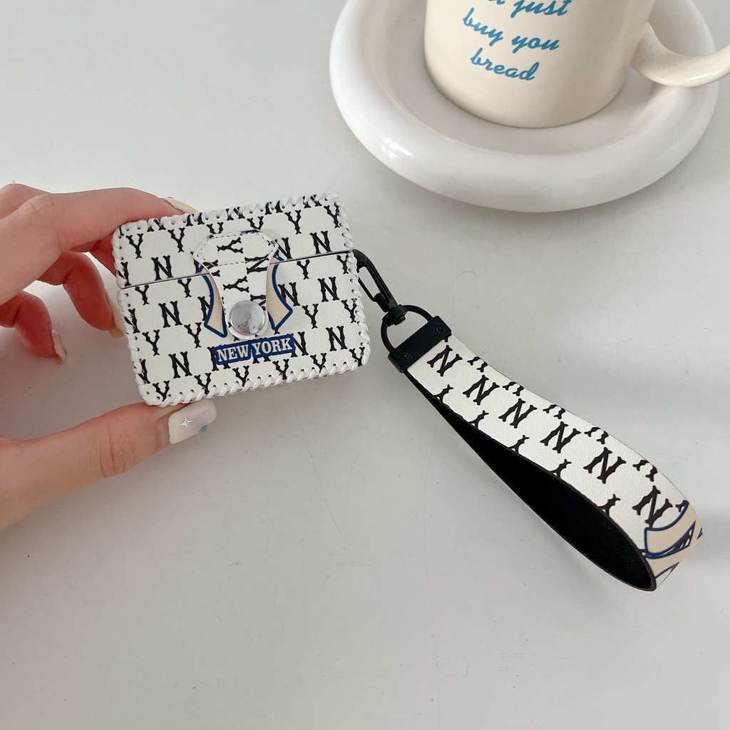 Vỏ Bảo Vệ Hộp Sạc Tai Nghe AirPods 1 2 3 Pro2 2022 Kết Cấu Da PU Họa Tiết Kẻ Sọc Sang Trọng Kèm Dây Đeo Tiện Dụng