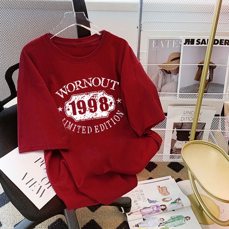 FASHMILY Áo Thun 100% Cotton Tay Ngắn Dáng Rộng In Chữ 1998 Phong Cách Hàn Quốc Thời Trang Mùa Hè Cho Nam Và Nữ