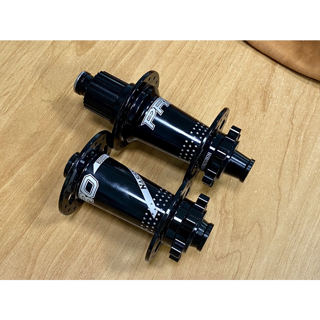 Đùm xe đạp HASSNS PRO7 - Boost 148/110 cối MS, màu đen