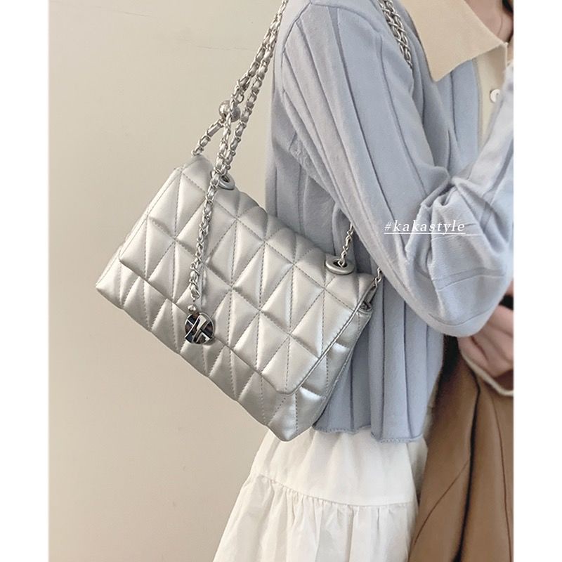 Túi Xách Đeo Vai Phối Dây Xích Thiết Kế Mới Cao Cấp Thời Trang Dành Cho Nữ