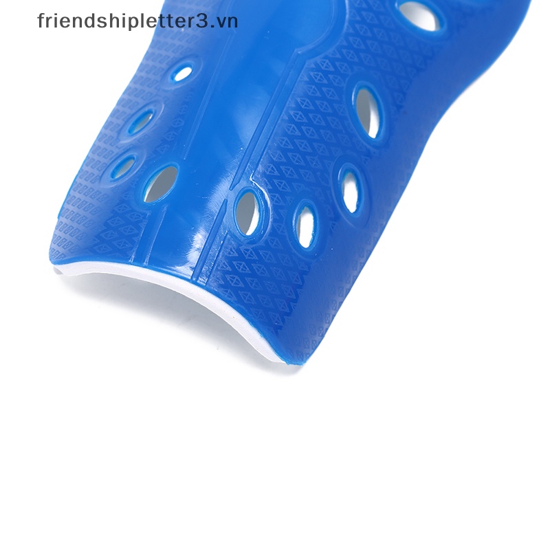 1 Cặp Đệm Bảo Vệ Chân Mềm Mại Khi Chơi Bóng Đá .