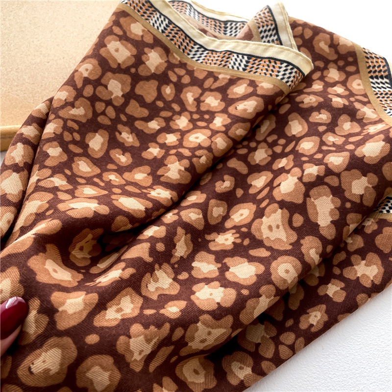 Khăn Choàng Cổ Hình Vuông 65 X 65cm Chất Liệu Cotton Lanh Mỏng Nhiều Màu Sắc Thời Trang Cho Nữ