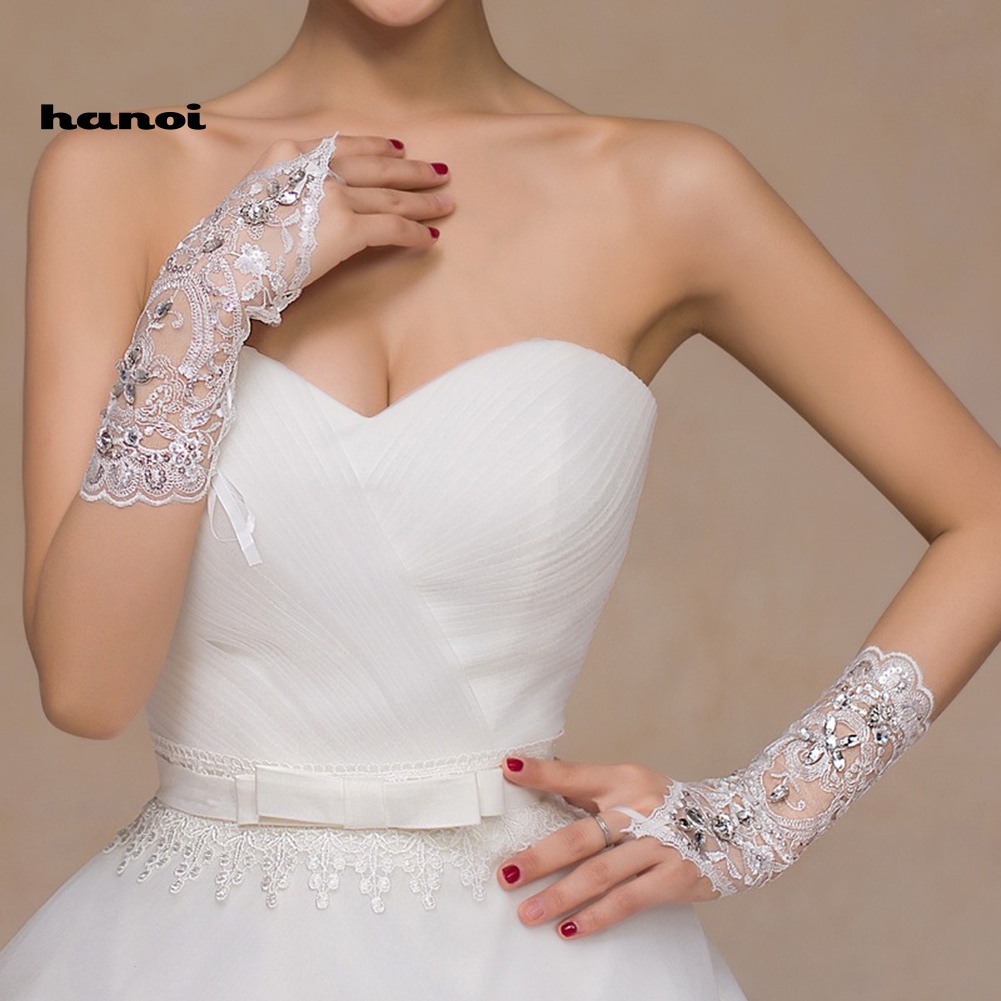 Găng Tay Hở Ngón Đính Hoa Ren Cho Cô Dâu Ngày Cưới