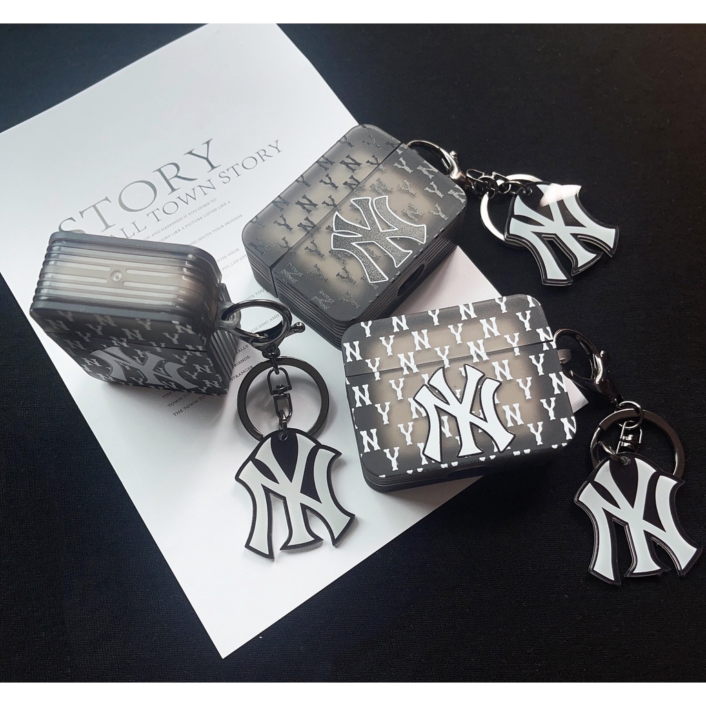 Vỏ Bảo Vệ Hộp Sạc Tai Nghe AirPods1 / 2 AirPods 3  AirPods Pro 2 Hình Vuông Màu Trắng Đen Bằng TPU