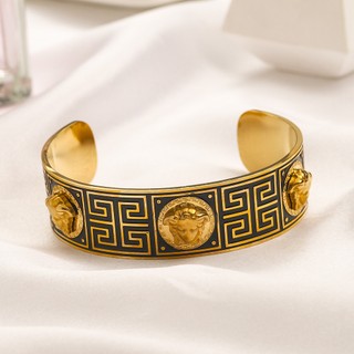 Vòng Tay versace Bằng Thép Titan Khắc Chữ cd