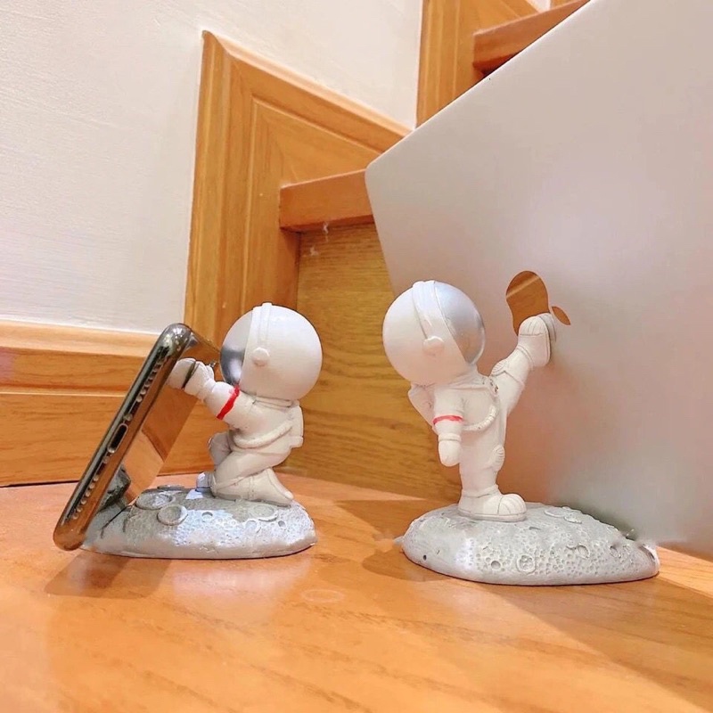 GIÁ ĐỠ ĐIỆN THOẠI PHI HÀNH GIA SIÊU ĐÁNG YÊU VÀ TIỆN LỢI.