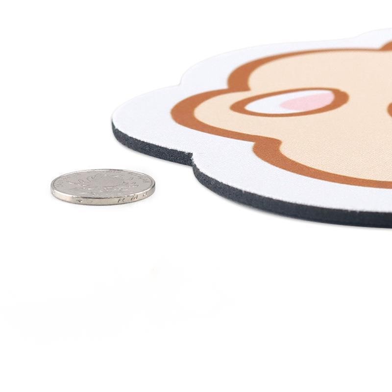 Bàn di chuột cao su sáng tạo kích thước nhỏ tthickened phim hoạt hình anime hình dạng chống trượt bàn di chuột chơi game máy tính xách tay bàn máy tính pc tấm lót chuột