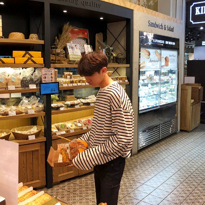 Autumn new style men's long-sleeved t-shirt casual loose striped top student all-match phiên bản hàn quốc bo