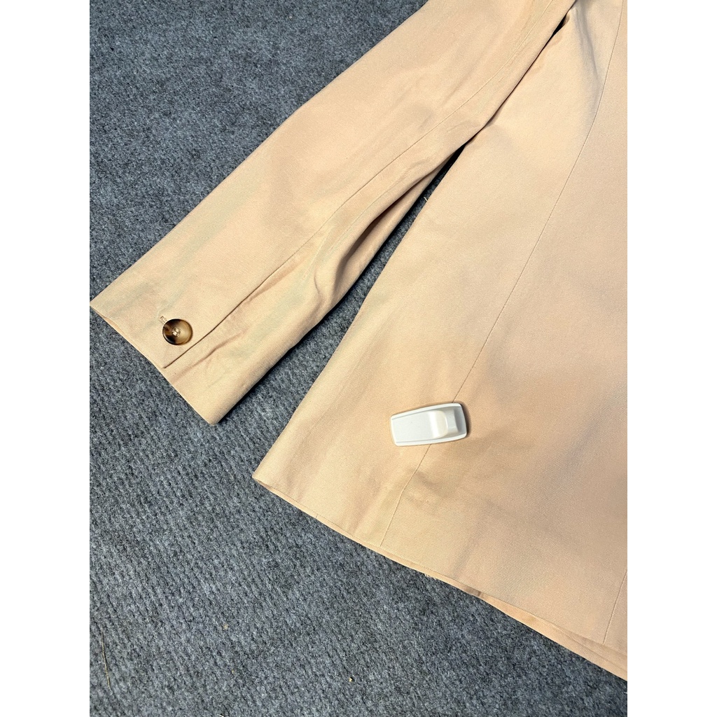 Áo BLAZER ET VOUS hai hàng nút trước , hai túi
