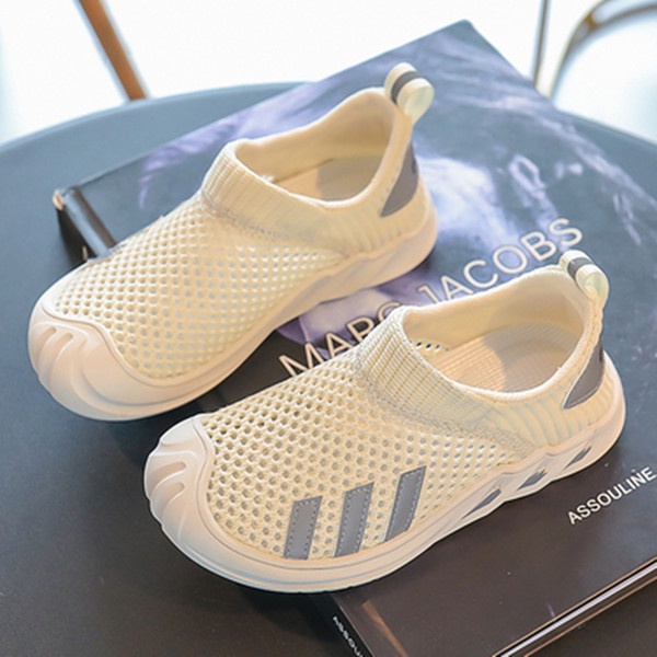 Giày Thể Thao Đế Mềm Phối Lưới Mỏng Thoáng Khí Thời Trang Xuân Hè 2023 Cho Bé