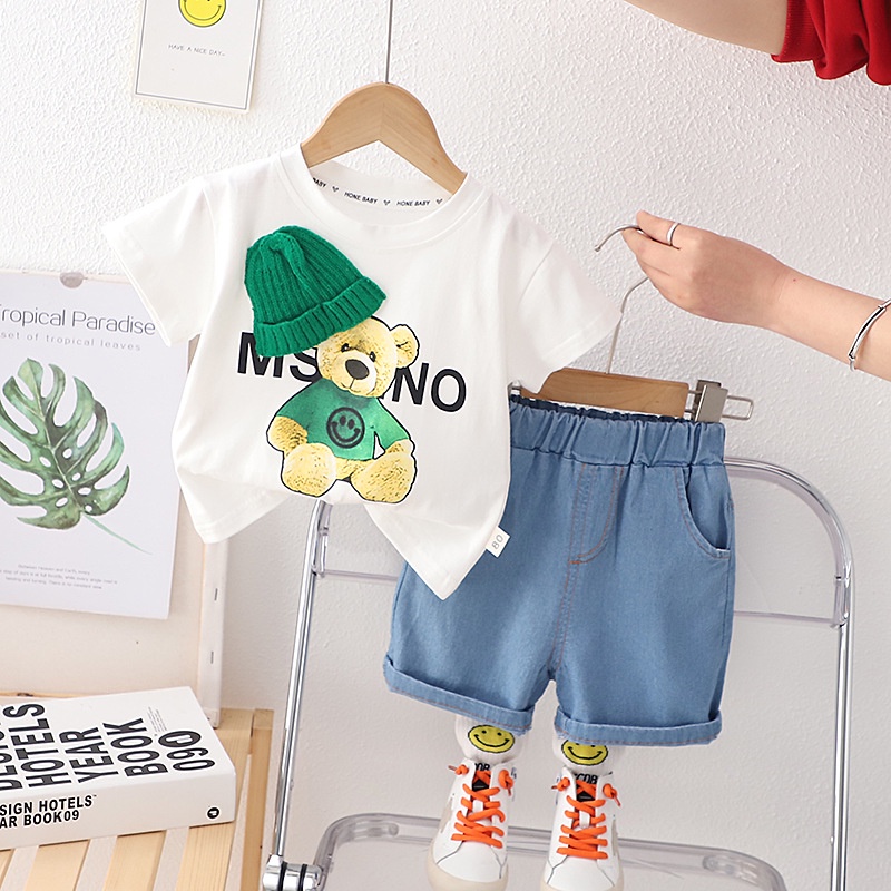 Set Đồ Mùa Hè 2 Món Gồm Áo Thun In Hình Gấu Hoạt Hình + Quần Ngắn Denim Cho Bé Trai