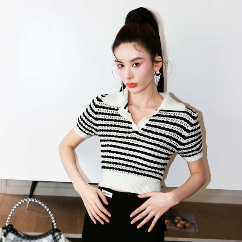 Áo Croptop Dệt Kim Tay Ngắn Cổ Bẻ Họa Tiết Kẻ Sọc Màu Tương Phản Thời Trang Cho Nữ